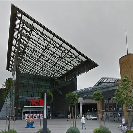 Eotvos Design * Budapest