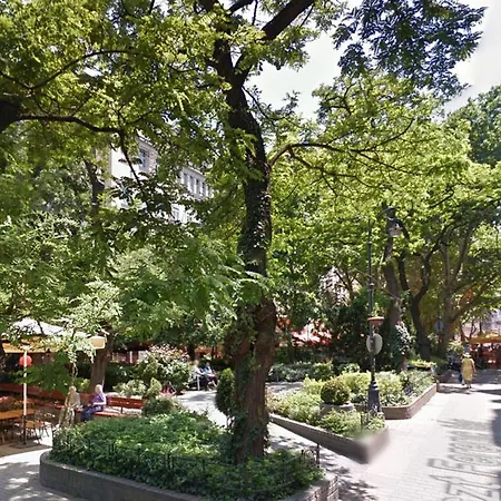 Apartment Eotvos Design Budapest