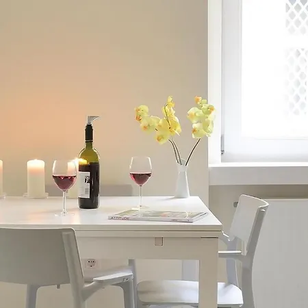 Eotvos Design Apartment Budapest